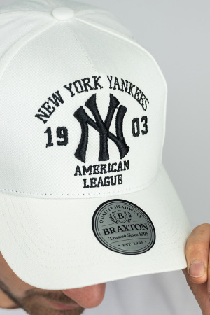 Бейсболка трекерка пятиклинка мужская New York Yankees (1557)  (белый + черный)