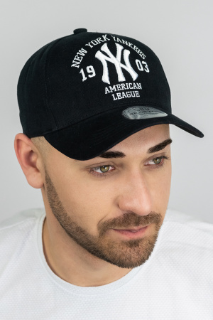 Бейсболка трекерка пятиклинка мужская New York Yankees (1557)  (черный + белый)