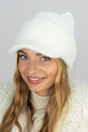 Пушистая вязаная жокейка с отворотом и ушками «Kitty Cap» (5527) (белый)
