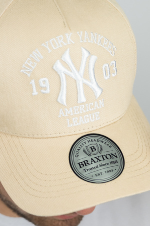 Бейсболка трекерка пятиклинка мужская New York Yankees (1557)  (бежевый + белый)