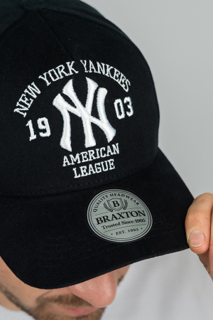 Бейсболка трекерка пятиклинка мужская New York Yankees (1557)  (черный + белый)