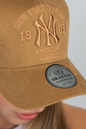 Бейсболка трекерка пятиклинка унисекс New York Yankees (1557)  (кемел)